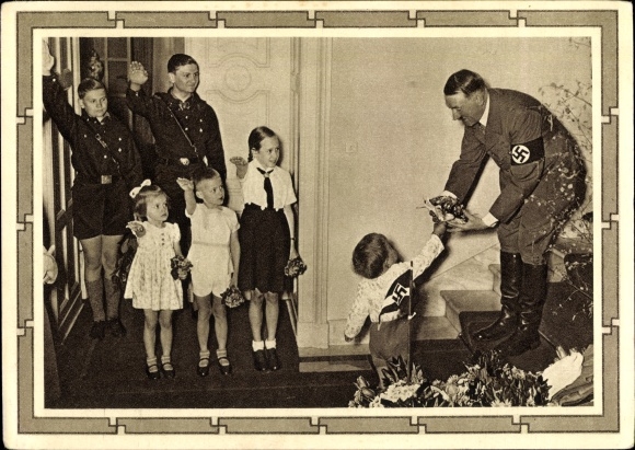 Ganzsachen Ak Führer und Reichskanzler Adolf Hitler, Gratulanten, BDM, HJ