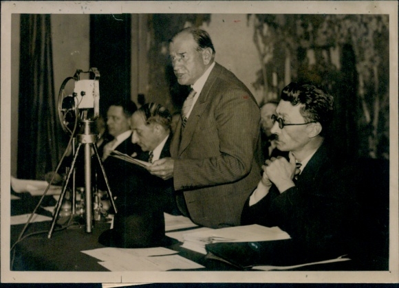 Photo Paris, Le Comite executif du Parti Radical, Palais de la Matualite, President Daladier