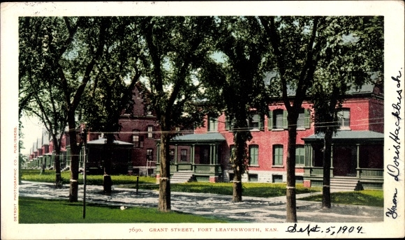 Briefkaart Leavenworth Kansas de VS, Fort Leavenworth, Grant Street