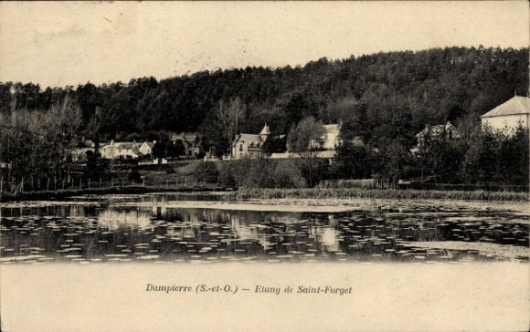 Ak Dampierre Yvelines, Etang de Saint-Forget, Landschaft mit Wasser und Bäumen, Häuser im Hinterg