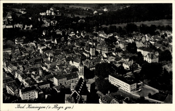 Ak Bad Kissingen Unterfranken Bayern, Luftaufnahme von   Stadtansicht