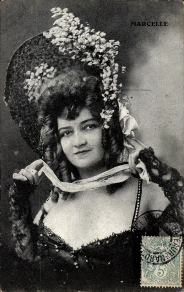 Postcard Variety Artist, Marcelle, portrait with Hat
