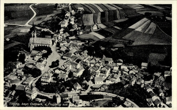 Ak Tittling im Dreiburgenland Niederbayern, Luftaufnahme,  bayr. Ostmark, Flusslandschaft, Kirche