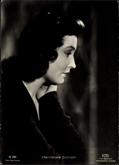 Ak-actrice Hannelore Schroth, profielweergave