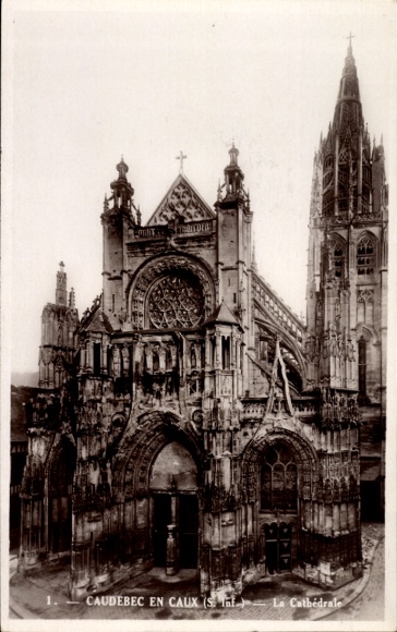Ak Caudebec en Caux Seine Maritime, Kathedrale in  gotische Architektur, Rosette, Türme