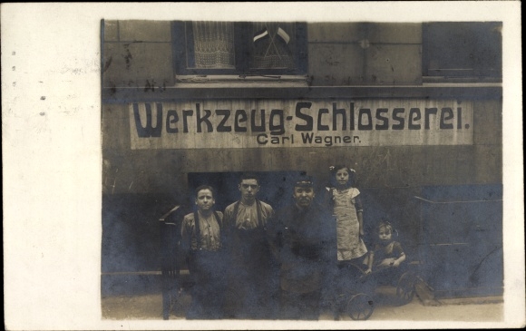 Photo Postcard Hamburg Mitte Altstadt, tool locksmith shop, Böhmkenstraße 53