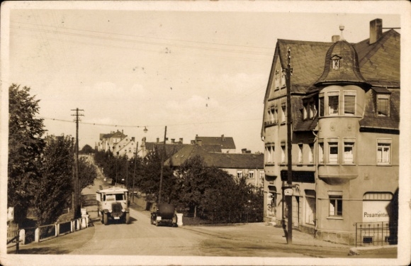 Ak Mühlau in Sachsen, Blick in die Leipzigerstraße, Eckansicht Postgebäude, Bus