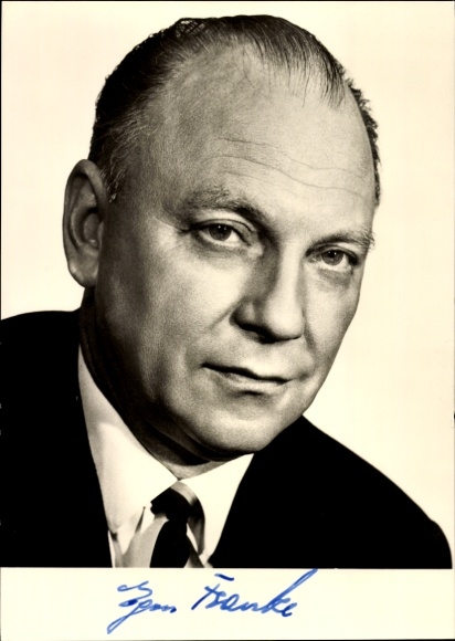 Postcard Egon Franke, Federal Minister for Intra-German Relations, SPD, portrait, autograph