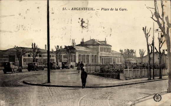 PC Argenteuil Val d'Oise, station square