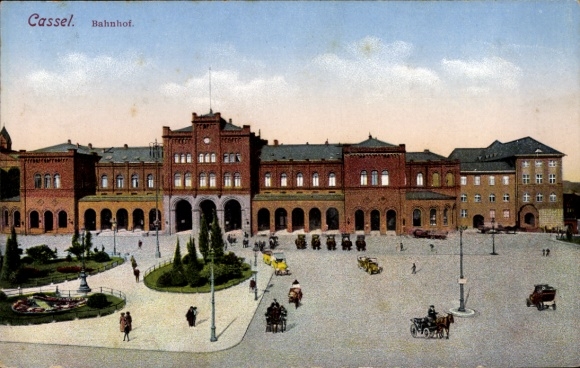 Ak Kassel in Hessen, Partie am Bahnhof, Straßenseite