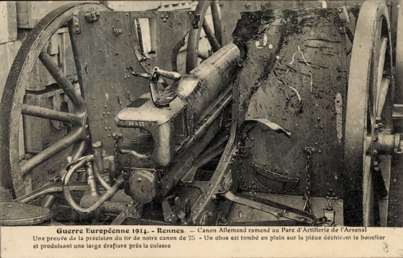 CPA Rennes Ille-et-Vilaine, 1914, Canon Allemand ramené au Parc d'Artillerie de l'Arsenal