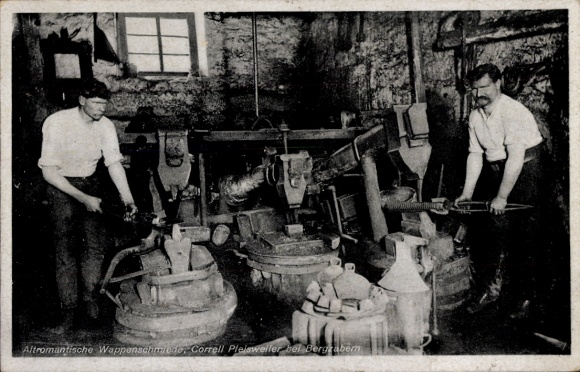 Postcard Pleisweiler Oberhofen in der Pfalz, Old Romanesque coat of arms forge