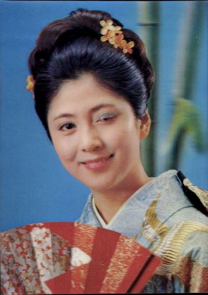 3D Postcard Winking Asian, Fan