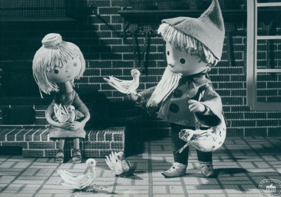 Photo Our Sandman, Sandman, GDR children&#39;s television, DFF, scene, pigeons