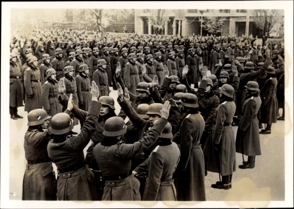 Photo Hoffmann, Heinrich, Wehrmacht recruits being sworn in in Poznań Posen, January 1940