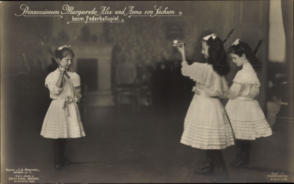 Postcard Princesses Margarete, Alix and Anna of Saxony at the badminton game