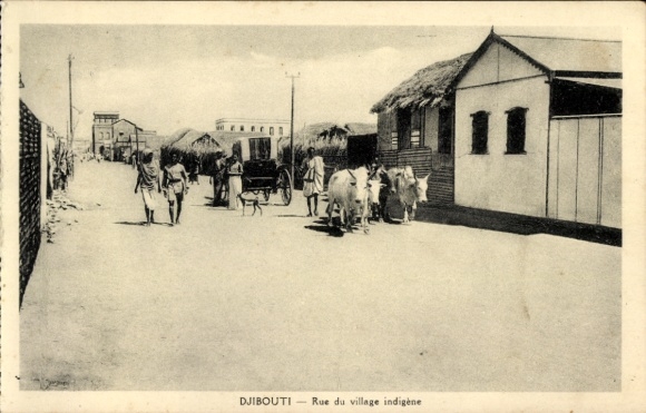 Ak Djibouti Dschibuti, Straße mit Menschen, Ochsenkarren, Häusern, Beschriftung: Rue du village i