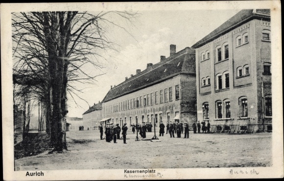 Postcard Aurich in Ostfriesland, Kasernenplatz
