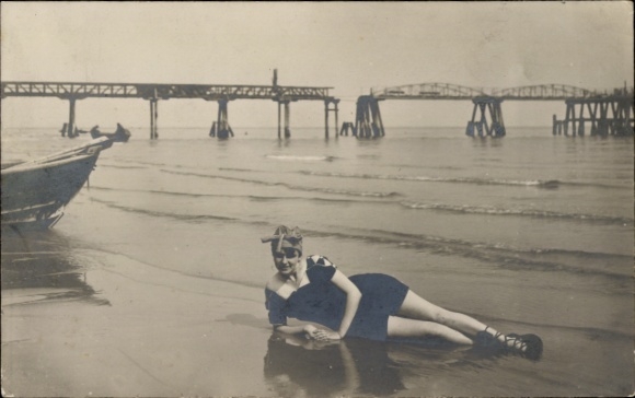 Photo Postcard Baltic Sea resort Zempin on Usedom, woman on the beach