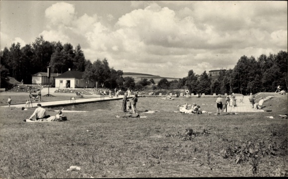 Ak Sehma Sehmatal im Erzgebirge, Partie im Volksbad, Freibad