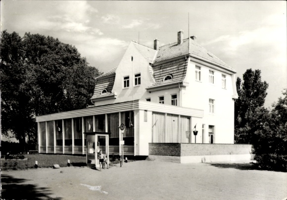 PC Island of Poel, Mecklenburg, picture of a large white house, surroundings with trees, PC from...