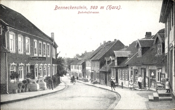 Ansichtkaart Benneckenstein Oberharz, Bahnhofstrasse, Hotel hertog