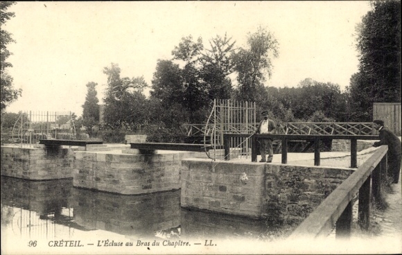 Postcard Créteil Val de Marne, L'Ecluse au Bras du Chapitre, river, building, nature