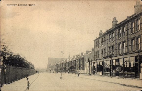 Postcard Putney London England, PUTNEY BRIDGE ROAD, street with buildings, shops, trees