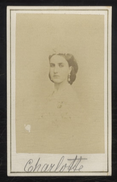 Portret fotograficzny CdV Marie Charlotte v. Arcyksiężniczka Belgii V. Cesarzowa Austrii V. Meksyk