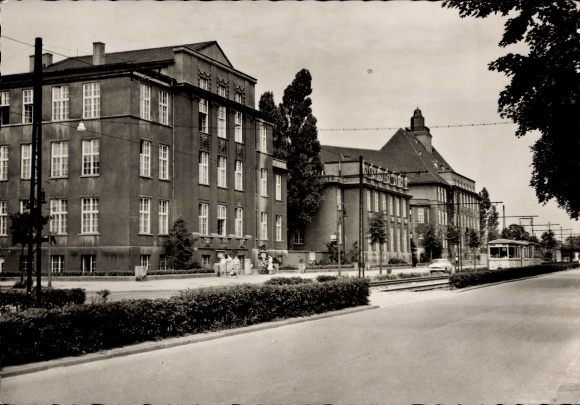 Postcard Berlin Lichtenberg Karlshorst, University of Economics