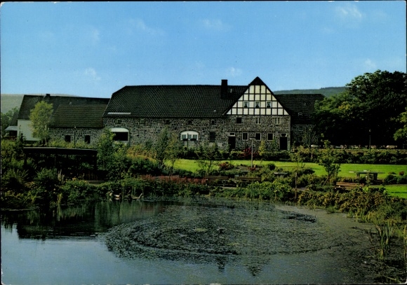 Postcard Altenhellefeld Sundern Sauerland, Gut Funkenhof, half-timbered house, water