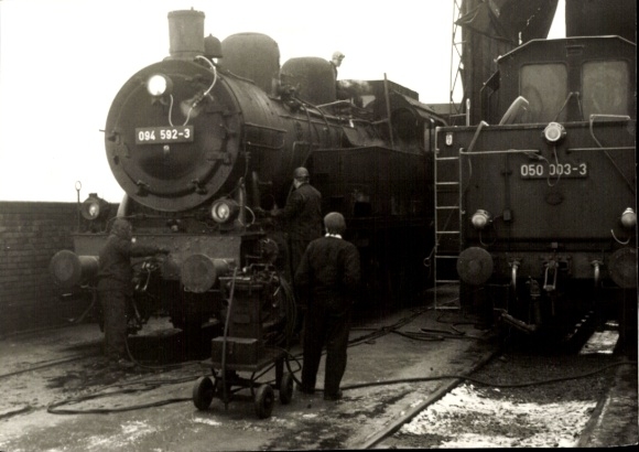 Photo Belgian Railway, locomotives No. 094 592 3, 050 003 3