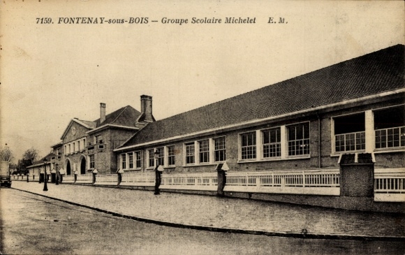 Postcard Fontenay sous Bois Val de Marne, Groupe Scolaire Michelet