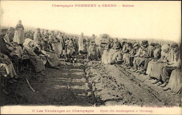 Set with 40 PCs Reims, Caves Pommery, envelope
