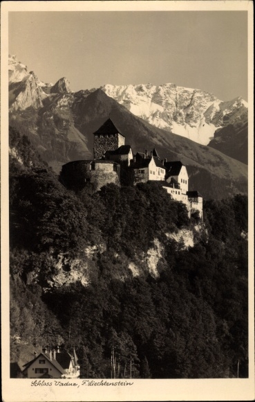 KP Vaduz Liechtenstein, zamek Vaduz, pasmo górskie