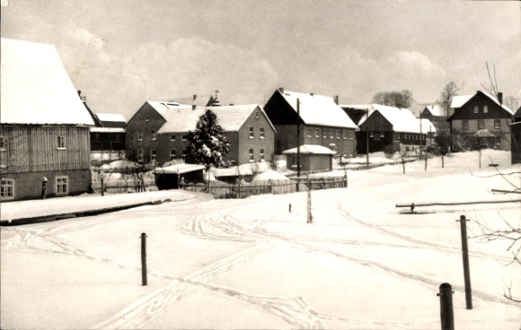 Postcard Hartmannsdorf Reichenau in the Erzgebirge, partial view in winter