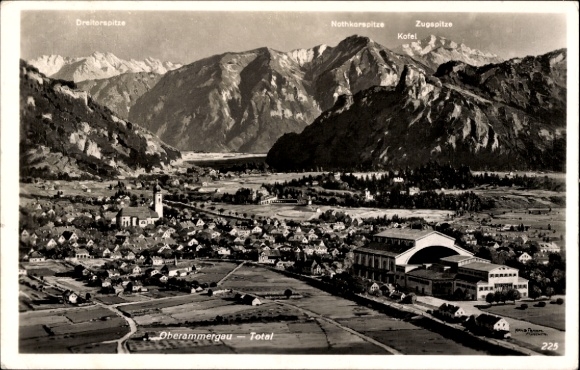 Ak Oberammergau in Opper-Beieren, algemeen beeld, Dreitorspitze, Kofel, Zugspitze, Nothkarspitze