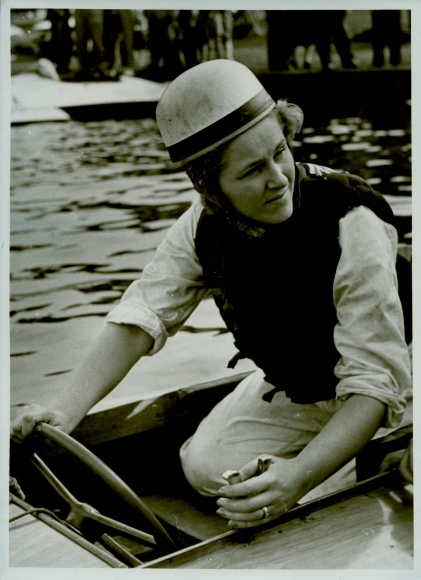Photo International racing outboard class A up to 250 ccm, Grünau 1955, Margary Field, BORC London