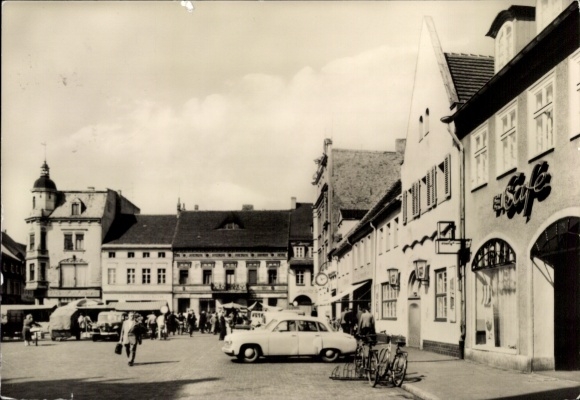 KP Senftenberg w Dolnych Łużycach, impreza na Placu Przyjaźni, lodziarnia