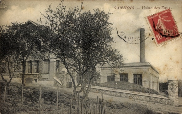 Ak Sannois Val d’Oise, Sannois - Usine des Eaux, Gebäude mit Schornstein, Bäume, Poststempel