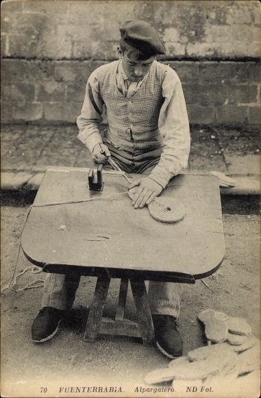 Postcard Hondarribia Fuenterrabia Basque Country, Alpargatero, hemp shoemaker