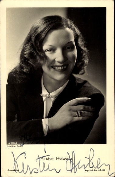 Postcard actress Kirsten Heiberg, portrait, Ross 3373/1, autograph