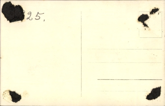 Postcard Reich President Paul von Hindenburg, portrait at his desk