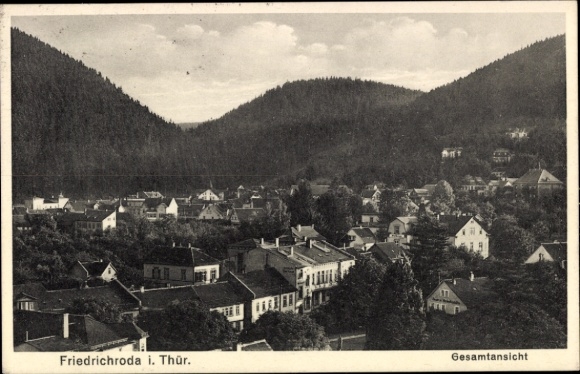 Postcard Friedrichroda in the Thuringian Forest, general view, hill, buildings, city view,