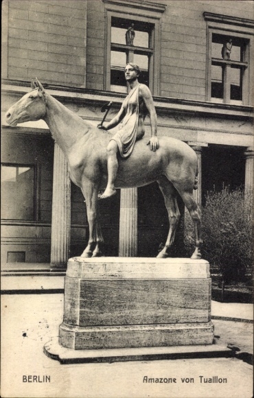 Postcard Berlin Charlottenburg, equestrian statue, Amazon of Tualllon, Berlin