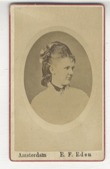 CDV portrait Emma v. Waldeck and Pyrmont, married Queen D. Netherlands and Grand Duchess of Luxembourg