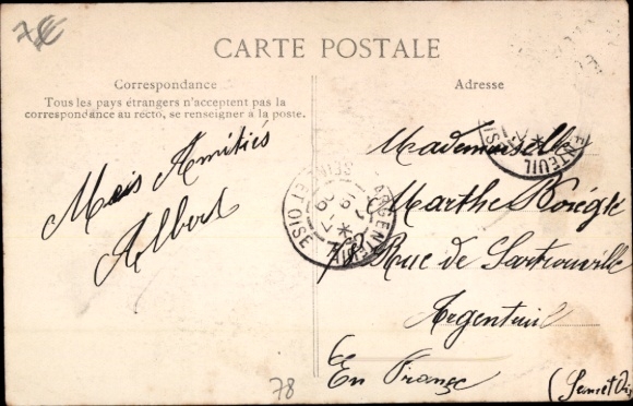 PC Versailles Yvelines, with several views of the inscription 'SOUVENIR DE VERSAILLES'