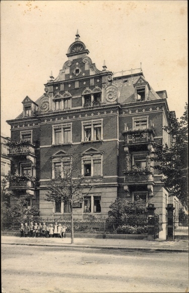 Ak Dresden Striesen, woongebouw, straatkant, kinderen