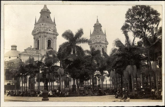 Photo Lima Peru, building, park area