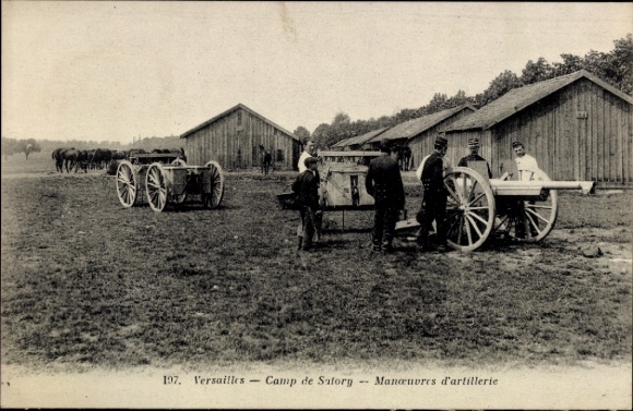 Picture Versailles Yvelines, artillery maneuvers, wagons, soldiers, warehouses, Versailles